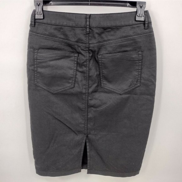 Express Jeans Women's Size 6 Black Denim Skirt Zipper Look - Stretch Fabric USED - Picture 2 of 7